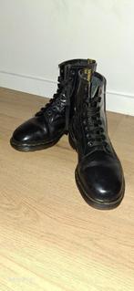 dr martens taille 42 noire made in england, Vêtements | Hommes, Chaussures, Enlèvement ou Envoi, Chaussures à lacets, Dr Martens