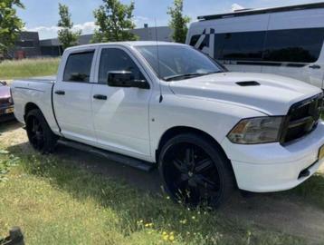 28 inch 5x139.7 DUB velgen + 6 banden dodge ram 1500 ram1500