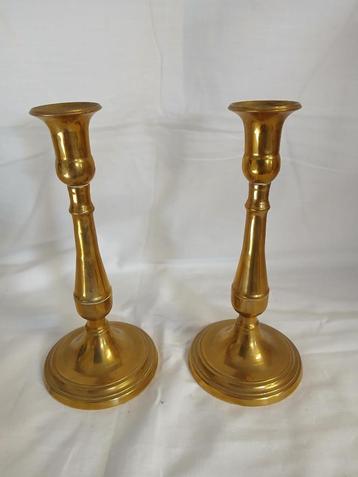 2 koperen kandelaars sokkel rond beschikbaar voor biedingen