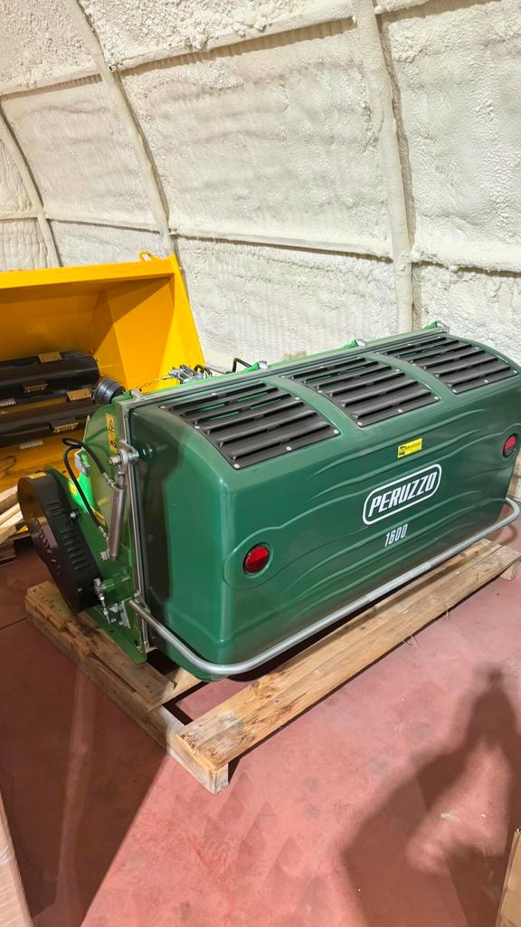 Peruzzo Koala 1600H klepelmaaier/Verticuteermachine, Zakelijke goederen, Machines en Bouw | Tuin, Park en Bosbouw, Maaier, Ophalen