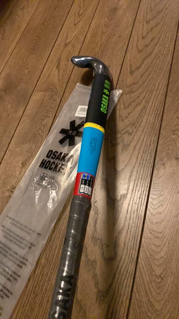 Nieuwe Osaka outdoor hockey stick 28", Sport en Fitness, Hockey, Nieuw, Stick, Ophalen of Verzenden