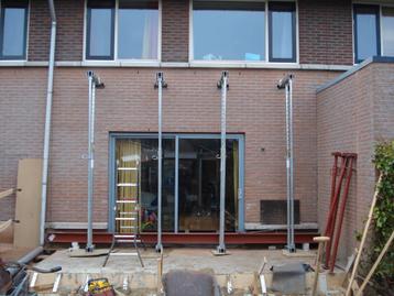 Muuren afbreken en poutrel zeten. 0466445657 beschikbaar voor biedingen