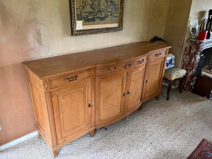 Kortrijk Massief houten eetkamer – tafel/stoelen+buffetkast, Huis en Inrichting, Kasten | Dressoirs, Gebruikt, Ophalen