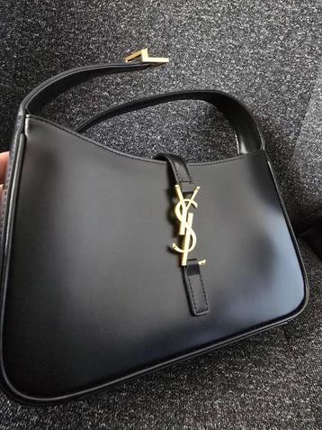 Saint Laurent Le 5 à 7 Schoudertas beschikbaar voor biedingen