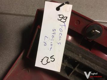 Ford Focus 1999  tot 2003 station achterlicht links of recht beschikbaar voor biedingen