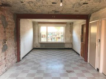 Poutrel steken bij draagmuur.Bel ons of Whatsapp 0465826053 beschikbaar voor biedingen