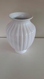 Witte vaas, met verticale strepen, geribd, Ophalen of Verzenden, Gebruikt, Wit, Minder dan 50 cm