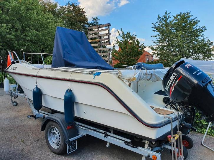 consoleboot met trailer 75 PK, Watersport en Boten, Speedboten, Gebruikt, 3 tot 6 meter, Benzine, 70 tot 120 pk, Polyester, Buitenboordmotor