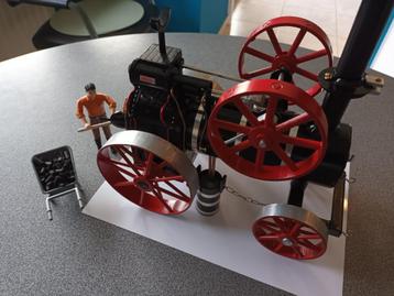 modeltractor beschikbaar voor biedingen