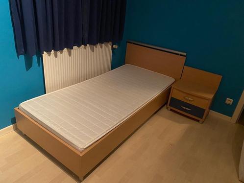 Volledige slaapkamer – 1-persoonsbed + 2 nachtkastjes + kled, Huis en Inrichting, Kasten | Kleerkasten, Zo goed als nieuw, 150 tot 200 cm