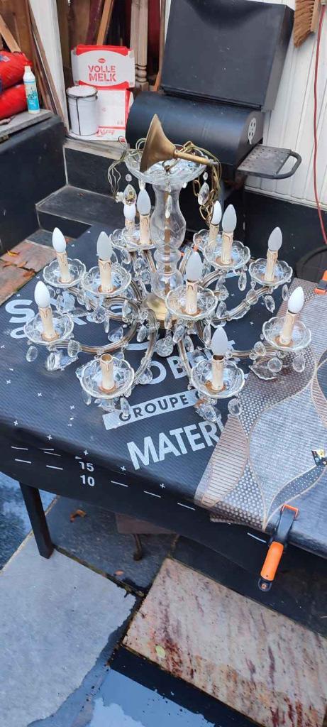 Deux lustre classique à vendre, Maison & Meubles, Lampes | Lustres, Comme neuf, Verre, Métal, Enlèvement