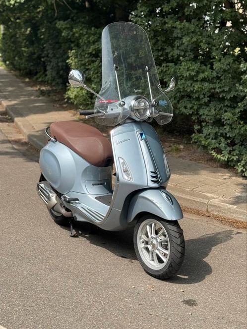Vespa Primavera 2023 b klasse, Fietsen en Brommers, Scooters | Vespa, Zo goed als nieuw, Overige modellen, Klasse B (45 km/u)