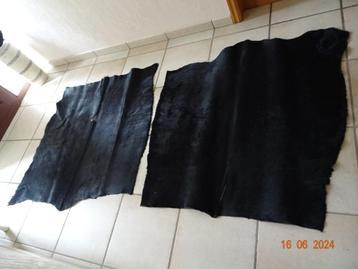 Peaux de vachettes (2) beschikbaar voor biedingen