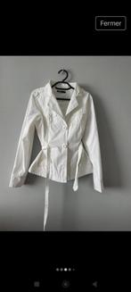 NIEUW JACK MET RIEM WIT L, Kleding | Dames, Jassen | Zomer, MIM, Ophalen of Verzenden, Nieuw, Wit