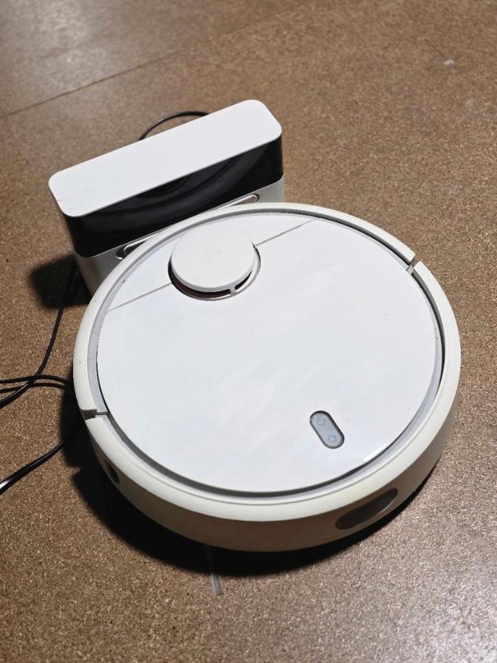 Aspirateur Robot Xiaomi Mi (Roborock) + Pack Accessoires, Electroménager, Électroménager & Équipement Autre, Utilisé, Enlèvement