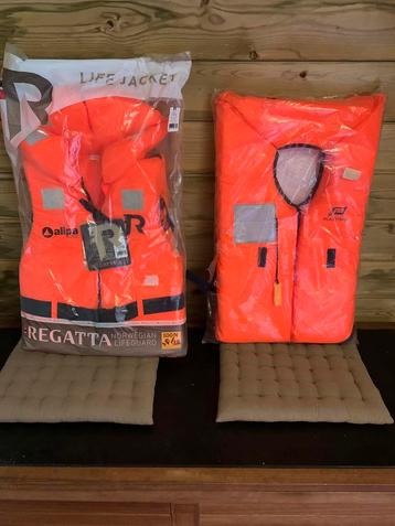 Reddingsvesten beschikbaar voor biedingen