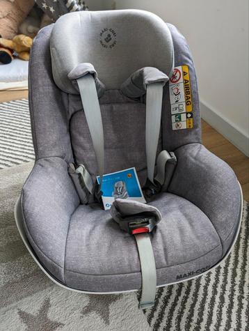 Maxi-Cosi Pearl Pro i-size groep 1 met familyfix basis beschikbaar voor biedingen