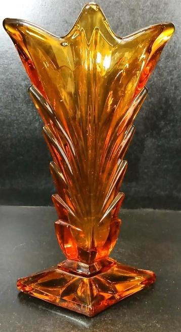 Vase art déco en verre pressé, Envoi
