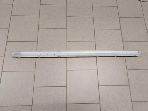 Waterdichte LED-armatuur 1m20 – LEDVANCE Damp Proof Osram, Doe-het-zelf en Bouw, Buizen en Afvoer, Zo goed als nieuw, Ophalen