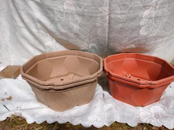 Grote hoekige plantenschotels doormeter 25 cm beschikbaar voor biedingen