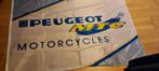 nog nieuwe vlag Peugeot MTC Motorcycles, Verzamelen, Merken en Reclamevoorwerpen, Verzenden, Nieuw, Reclamebord