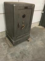 Oude kluis als decoratie, Huis en Inrichting, Brandblussers en Brandkasten, Ophalen, Gebruikt