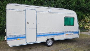 ADRIA UNICA 430 TS 1998 bj VASTBED TREINZIT disponible aux enchères