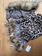 Mucho Gusto poemaprint sjaal, bontje en suède franjes, Kleding | Dames, Mucho Gusto, Ophalen of Verzenden, Nieuw, Sjaal