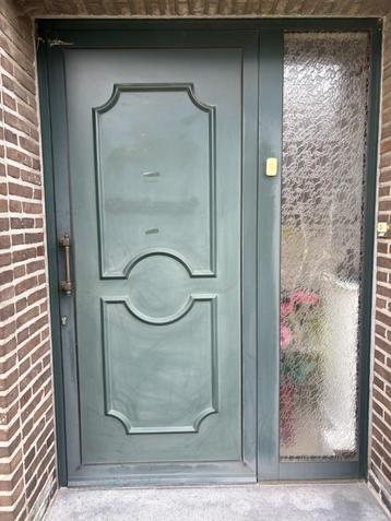 Groene voordeur met zijlicht, aluminium beschikbaar voor biedingen