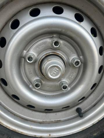 Wiel compleet 175/70 R13 beschikbaar voor biedingen