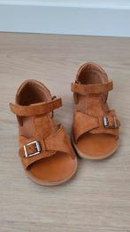 Pom d'api - sandales Poppy Easy - daim camel - taille 23, Enfants & Bébés, Vêtements enfant | Chaussures & Chaussettes, Comme neuf