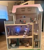 Houten poppenhuis, Kinderen en Baby's, Ophalen, Zo goed als nieuw, Poppenhuis
