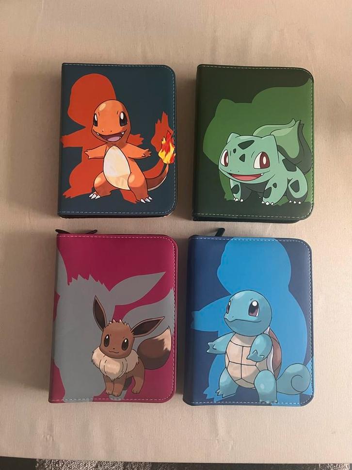 Pokémon 4-Pocket Binder met Rits – Verzamelmap, Hobby en Vrije tijd, Verzamelkaartspellen | Pokémon, Zo goed als nieuw, Boek of Catalogus