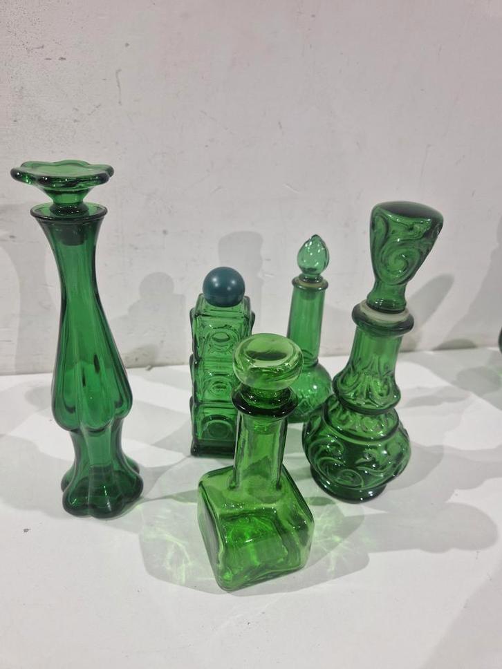 Set 5 groene empoli parfum fles,  yves rocher en avon oa .., Antiek en Kunst, Antiek | Glaswerk en Kristal, Ophalen of Verzenden