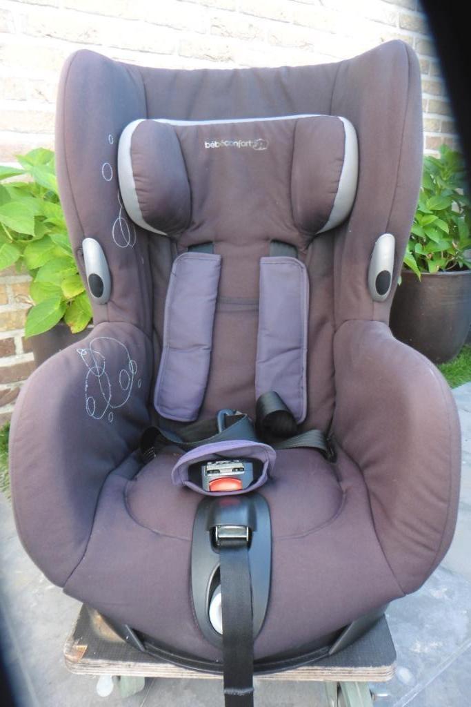 Autostoel Bébé Confort, Kinderen en Baby's, Autostoeltjes, Zo goed als nieuw, Overige merken, Autogordel, Slaapstand, Ophalen