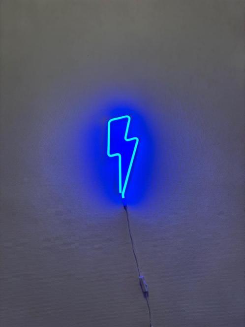Bliksem neonlicht blauw, Huis en Inrichting, Lampen | Hanglampen, Zo goed als nieuw, Minder dan 50 cm, Kunststof, Ophalen