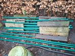GRATIS palen met betonblok, Tuin en Terras, Schuttingen, Ophalen