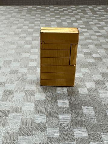 Dupont gouden aansteker  beschikbaar voor biedingen