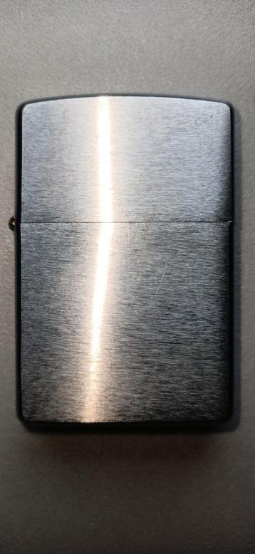 .Vintage 1997 Zippo in nieuwstaat (A XIII) beschikbaar voor biedingen