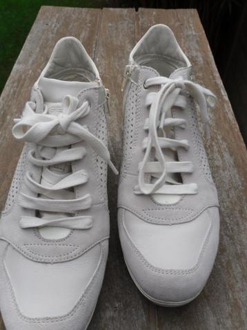 Geox : Ecru, Lichtgrijze Lederen Bottines T 40, Geox, Beige, Lage of Enkellaarzen, Ophalen of Verzenden
