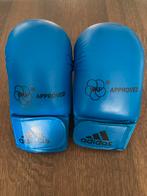 Adidas karate handschoen vuisten - maat smal, Sport en Fitness, Vechtsporten en Zelfverdediging, Ophalen of Verzenden, Zo goed als nieuw