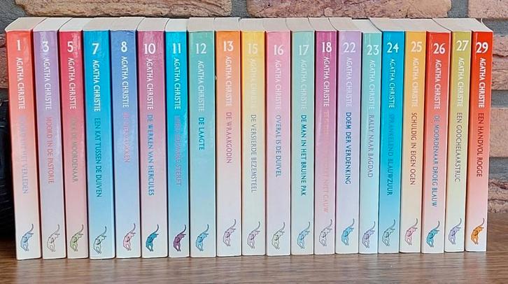 43 Boeken - Agatha Christie - Detectives - € 4 per boek, Boeken, Detectives, Zo goed als nieuw, Ophalen of Verzenden