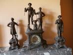 Decoratieve set in regal, Ophalen