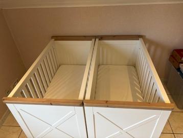 Volledige (tweeling) babykamer te koop beschikbaar voor biedingen