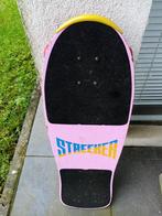 Roze skateboard met aan de onderkant een doodshoofd, Sports & Fitness, Skateboard, Skateboard, Enlèvement, Utilisé