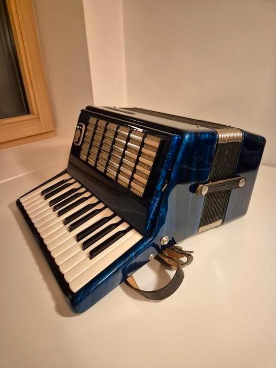 Weltmeister Stella accordion akordeon akordion accordeon, Muziek en Instrumenten, Accordeons, Zo goed als nieuw, Weltmeister, Ophalen of Verzenden