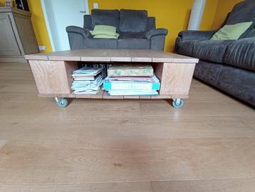 Massief eikenhouten woonkamertafel. beschikbaar voor biedingen