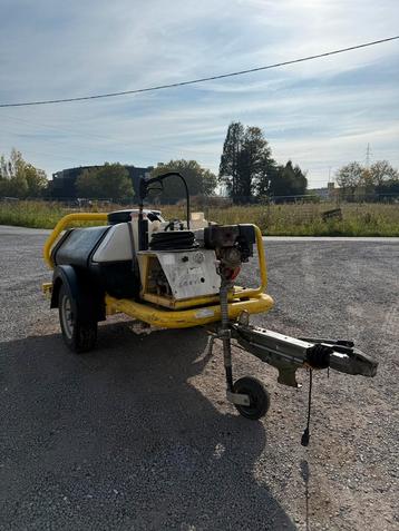 Hogedrukreiniger met aanhanger beschikbaar voor biedingen