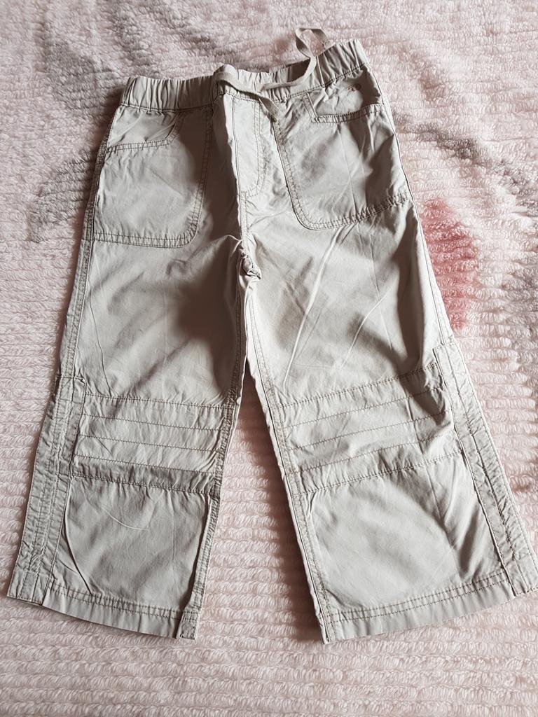 Korte broek, Tom Tailor, grijs, maat 128, goede staat, Kinderen en Baby's, Kinderkleding | Maat 128, Ophalen, Zo goed als nieuw