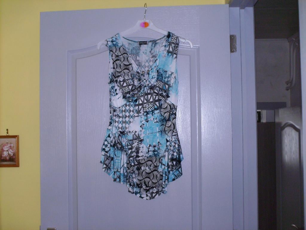 a vendre blouse tunique pour dame, Kleding | Dames, Blouses en Tunieken, Star monde, Ophalen of Verzenden, Zo goed als nieuw, Overige kleuren